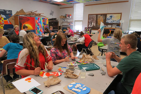 Laker School High School | Art Class working on art projects