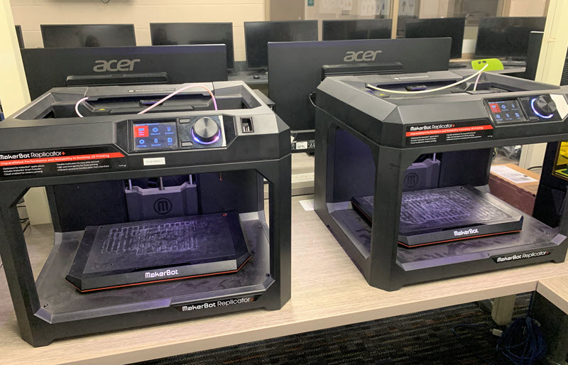 Laker Schools Innovation Center 3d printers